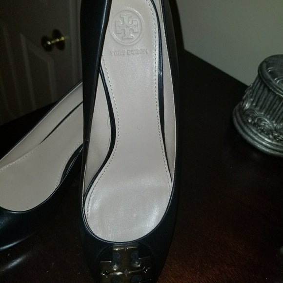 Tory Burch Luna Wedge - Picture 3 of 7